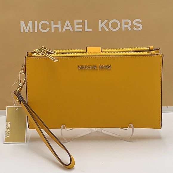 MICHAEL KORS LARGE DOUBLE ZIP WRISTLET WALLET JASMINE YELLOW COLOR - Picture 2 of 13